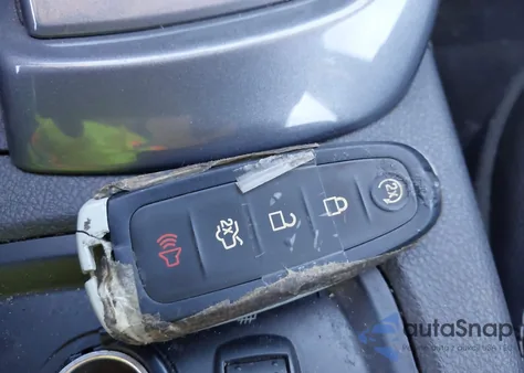 2014 Ford Focus Titanium from USA, damaged, VIN 1FADP3J21EL435023